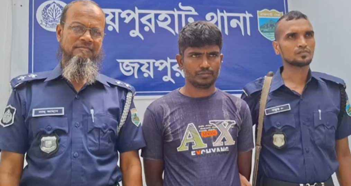 ১২ বছরের শিশুকে ধর্ষণের অভিযোগে সৎ পিতাকে গ্রেফতার করে পুলিশ
